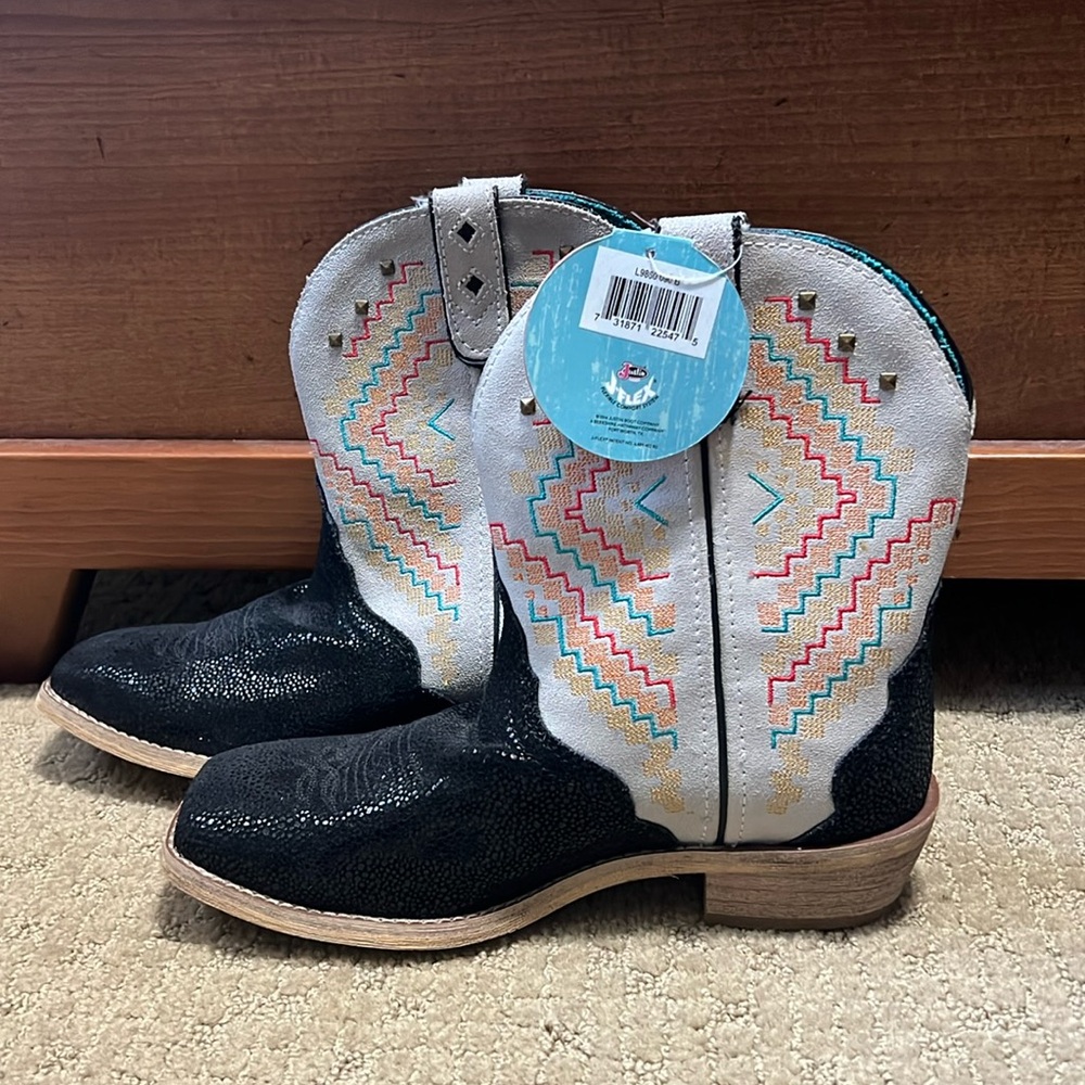 Justin Gypsy boots Aztec style L9860 women’s 9